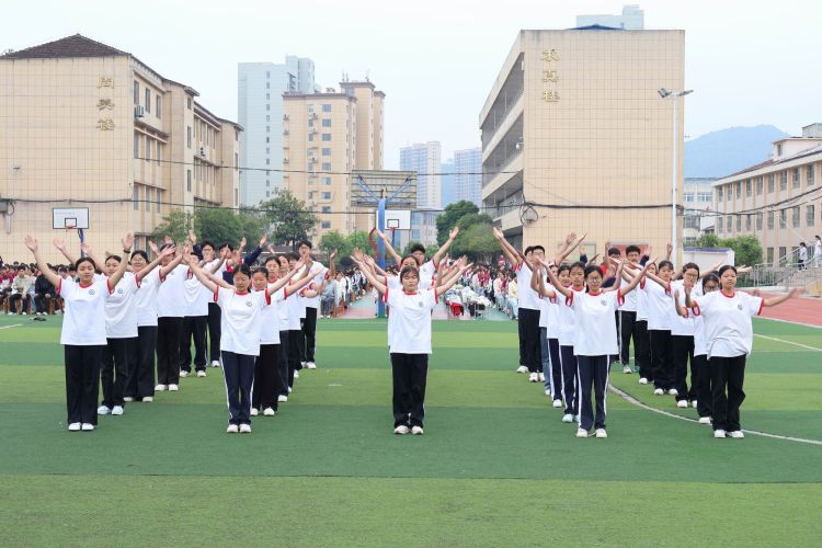 2广播体操比赛2