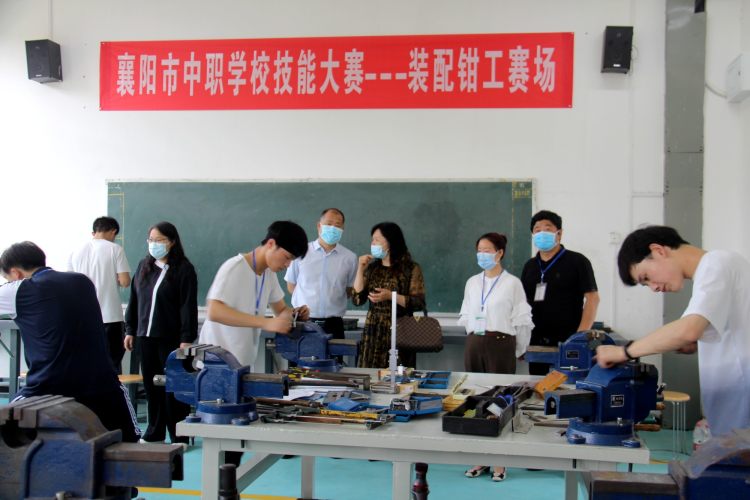 装配钳工赛场