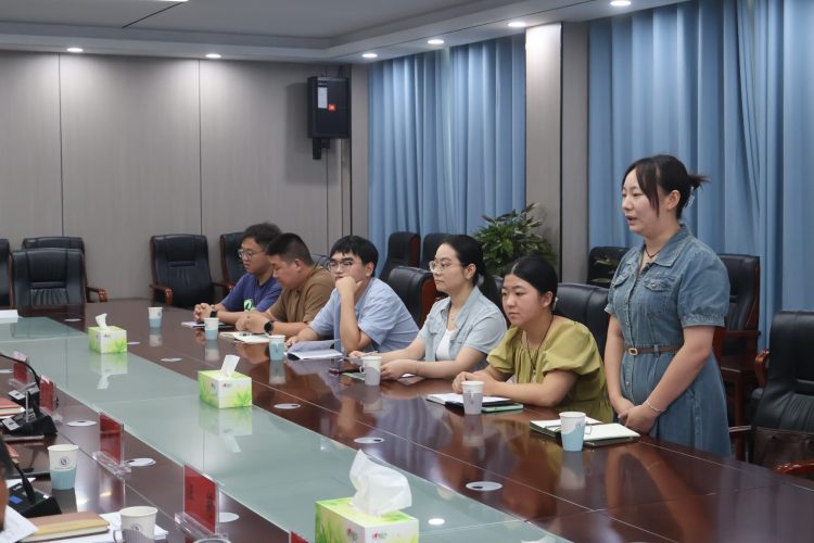 新招录教师自我介绍