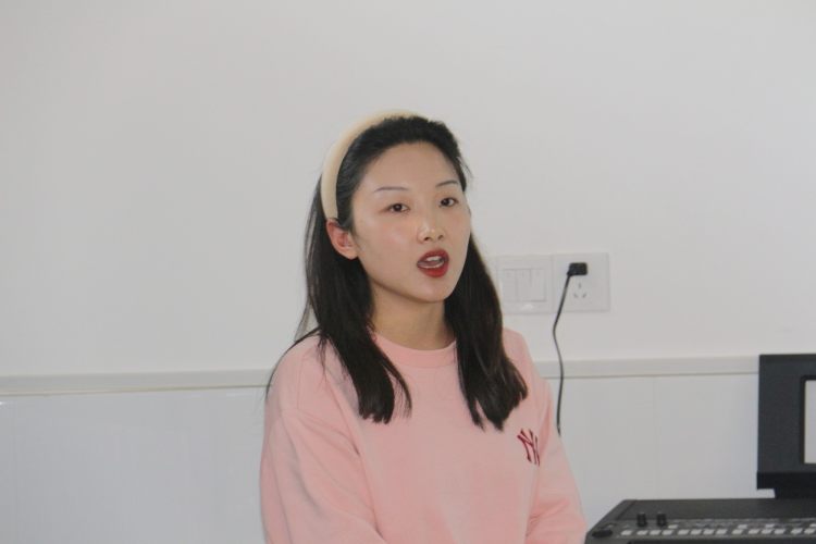 语文组柏舒扬老师