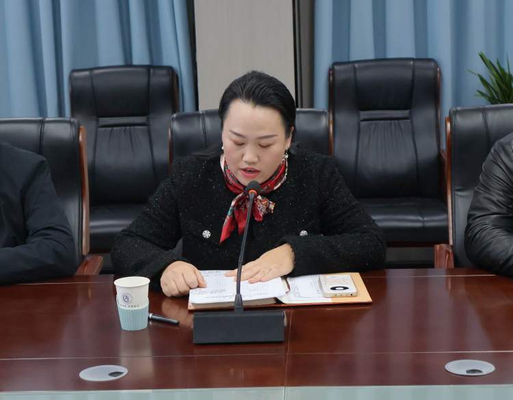 调整大小 2党委书记朱显兰同志讲话