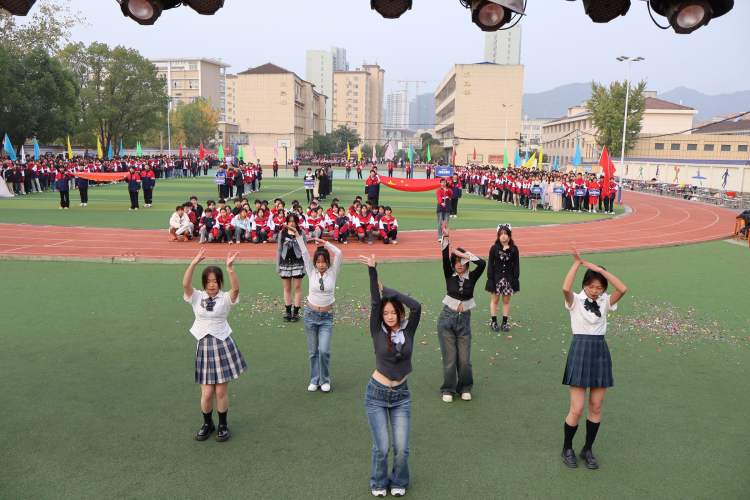 调整大小 18班级方阵