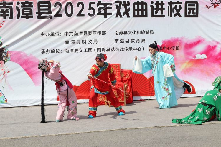 调整大小 4.戏剧:衣柜